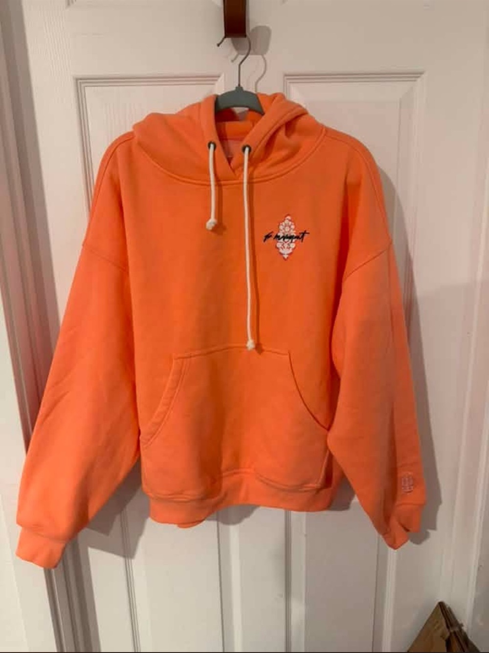 Free People final call- logo hoodie - Picture 3 of 3